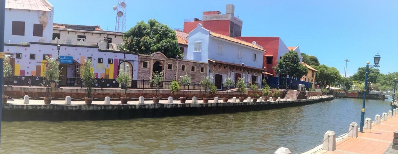 Hotel By The River Malacca Bagian luar foto
